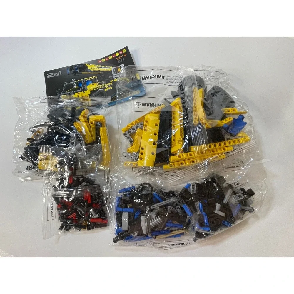 HOGOKIDS 2-in-1 Crane Building Set Kids 401pcs Yellow New Open Box 8024